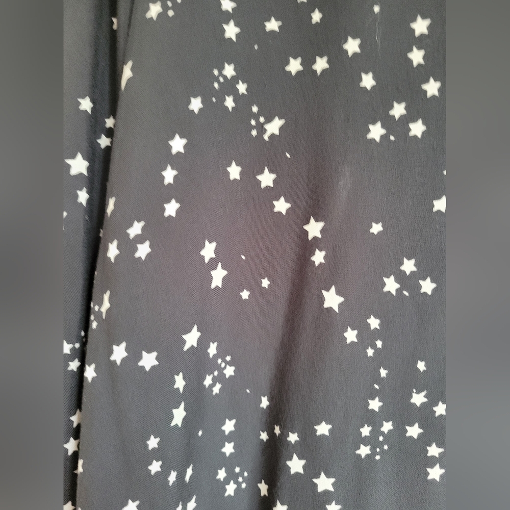 Rails Rayon Star Button Down Shirt Size Medium - image 2